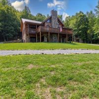 161.4 Acre Scenic Blue Ridge Mountain Estate With Log Home And Breathtaking Views For Sale In Bedford County VA images 2