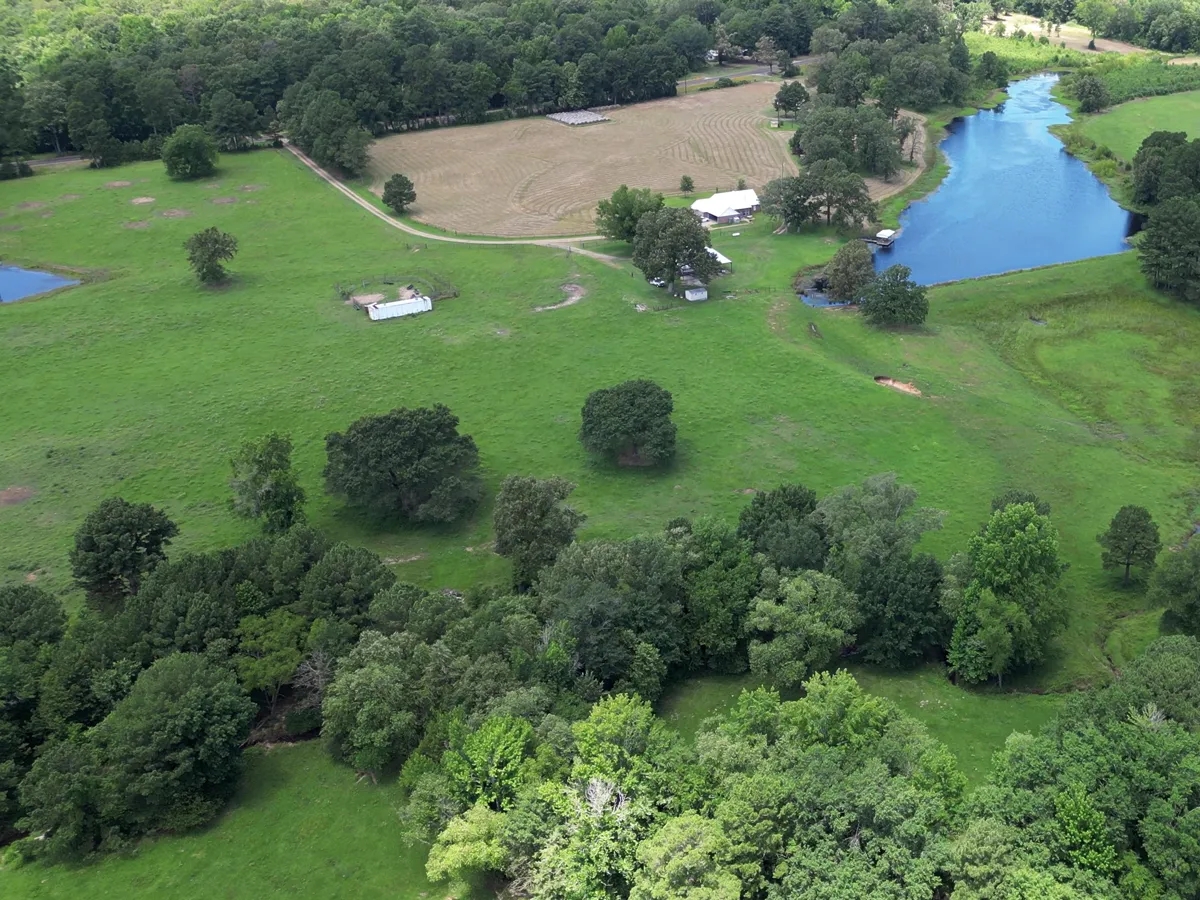 152 acres with 2700 sq. ft. home Annona TX Red River County Hunting