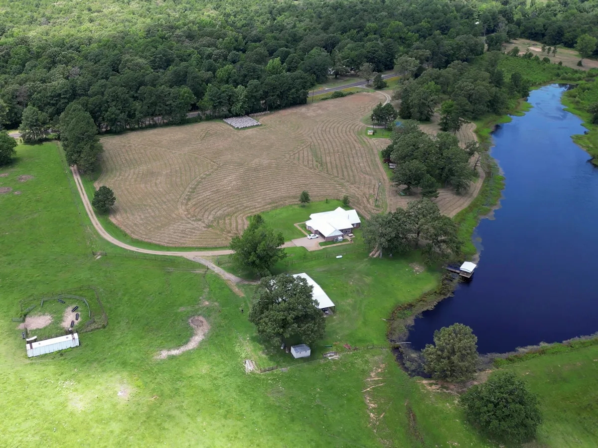 152 acres with 2700 sq. ft. home Annona TX Red River County Hunting