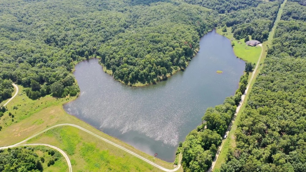 402-Acre Lakefront Home in Salem MO for Sale featured image