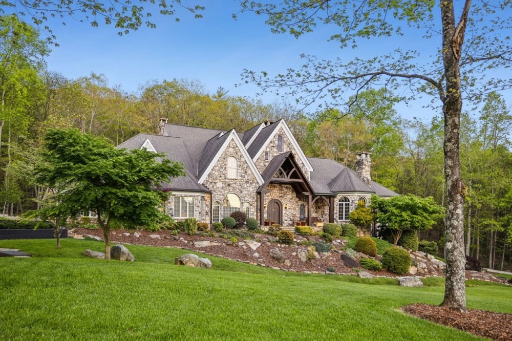 North Carolina Luxury Estate on 128 Acres for Sale featured image