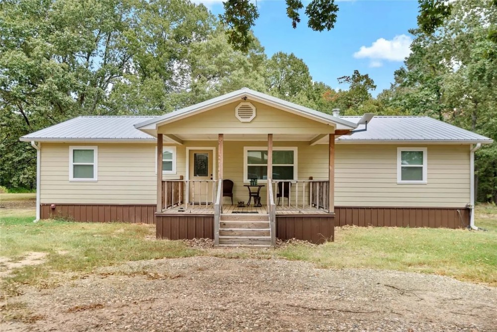 3227 E 2120 Road Hugo OK 74743 featured image