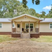 3227 E 2120 Road Hugo OK 74743