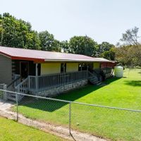 20 - Acres Mobile Home Horse Barn Pond Creek Pasture Batesville Arkansas