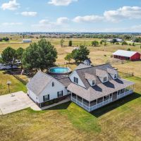 Beautiful Country Home on 10 Sprawling Acres images 4