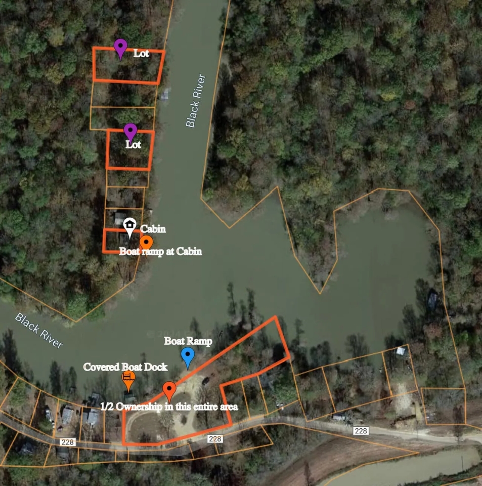 Cabin on Black River 2 Boat Docks 3 Lots and a Shared Boat Ramp Knobel