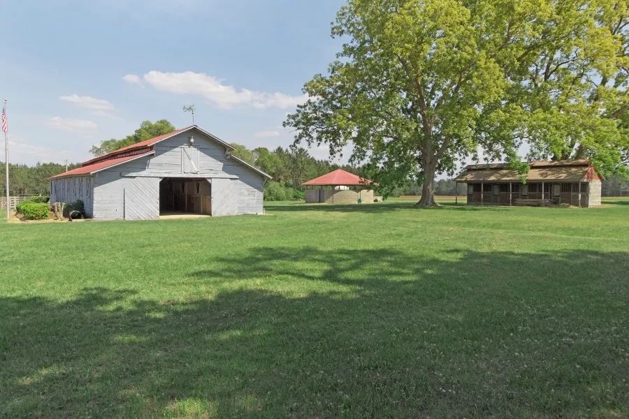 Stunning Horse Ranch with Luxury Home For Sale in Eastern GA Hunting