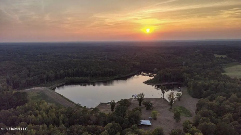652 Acres Camden Hills Farm in Madison County in Camden MS featured image