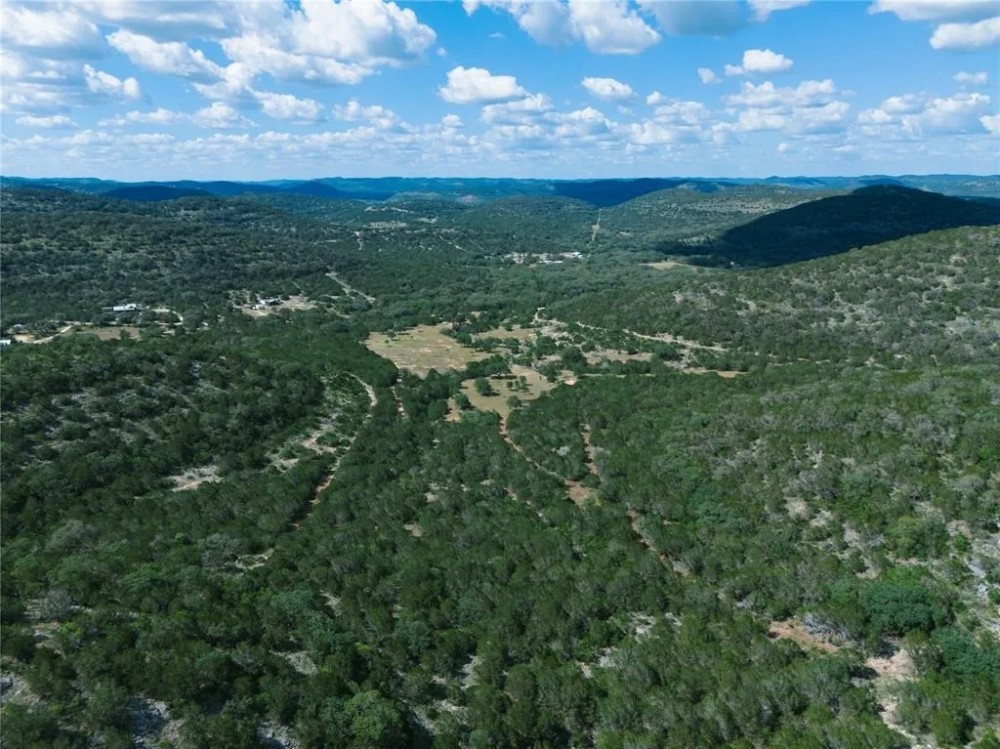 24501 HWY 83 Concan featured image