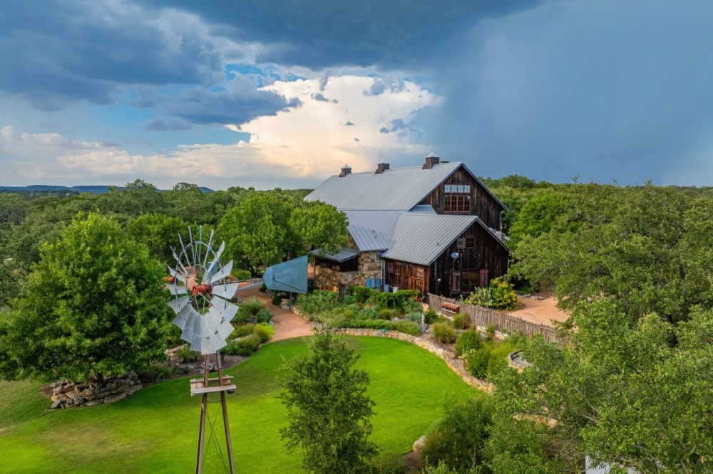 322 Wengenroth Rd. Kendalia TX 78027 featured image