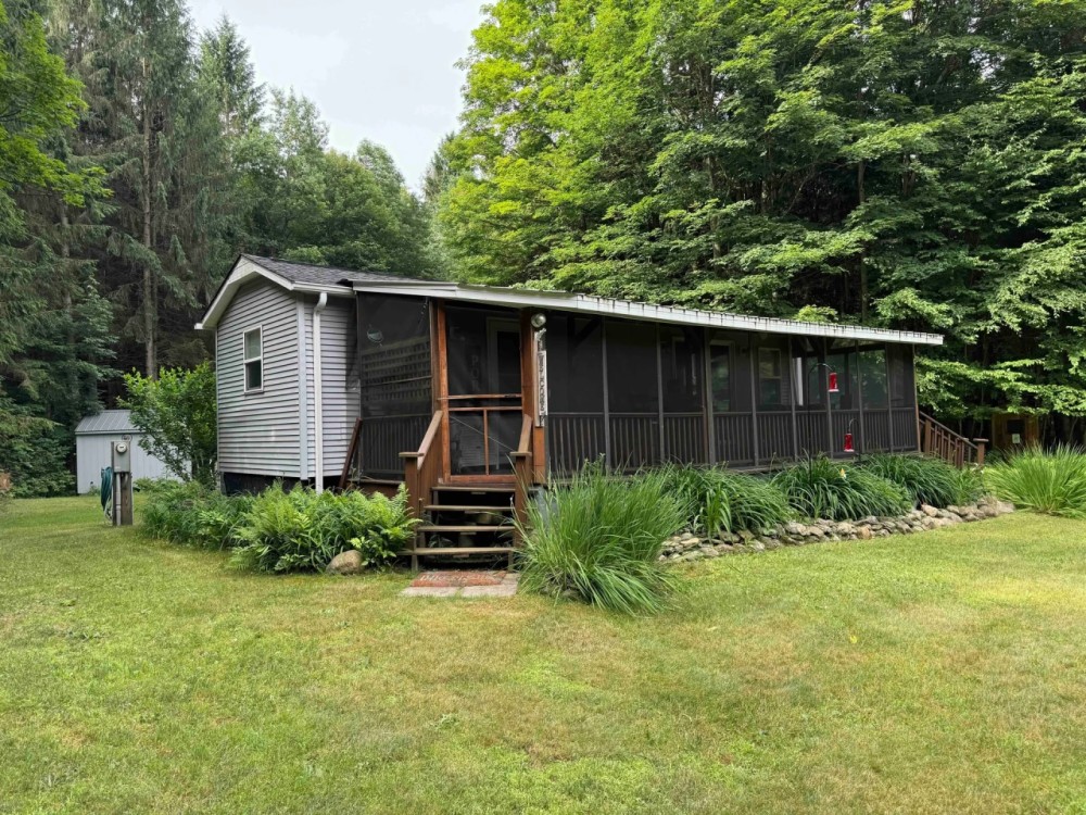 House with a Pond on 4.3 acres in Gainesville NY 30 Treehaven Rd featured image