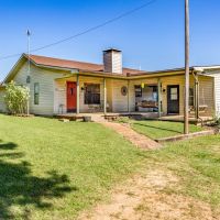Home with additional Cabin on 20 Acres