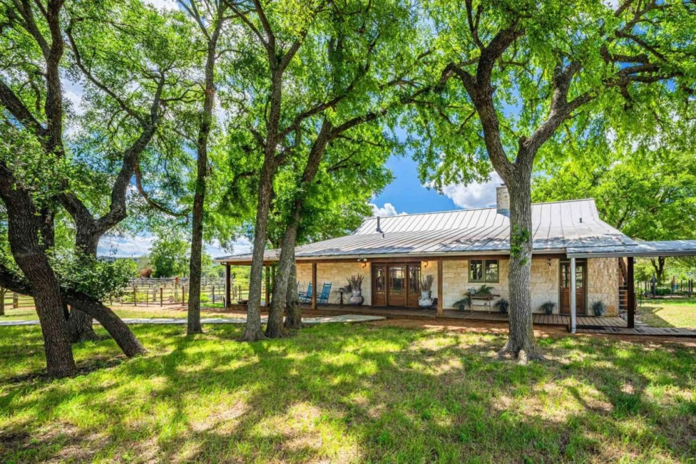 Gillespie County Rancho Cielito Lindo NE of Fredericksburg featured image