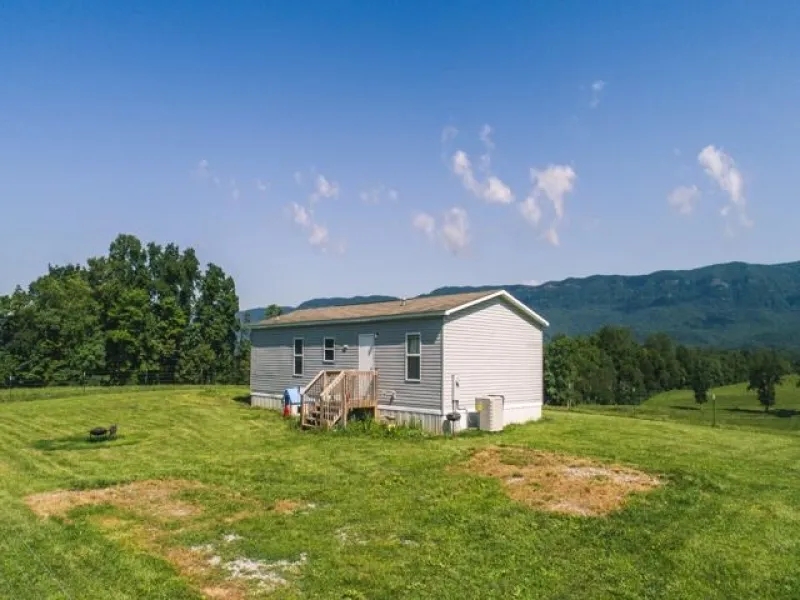 Stunning Cattle Ranch For Sale in Southwest VA Hunting Land for Sale