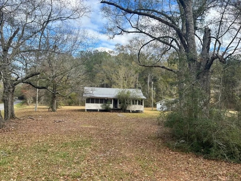 21.58 Acres with 5 Ponds and Old Cabin in SW MS featured image