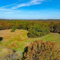 5 Bedrooms 4.5 Bath Over 5 437 under roof 57 - Acres Pond Cave City Arkansas images 5