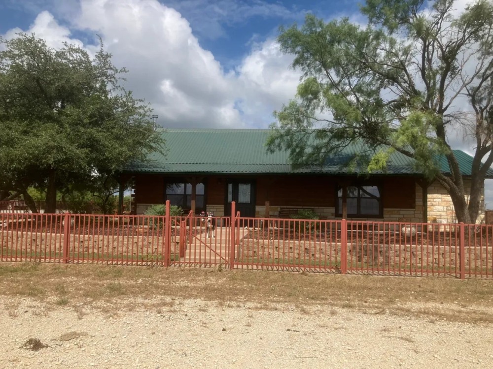 Price Improvement 34.713 - Acres Home Callahan County featured image