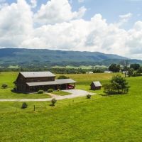 Stunning Cattle Ranch For Sale in Southwest VA images 2