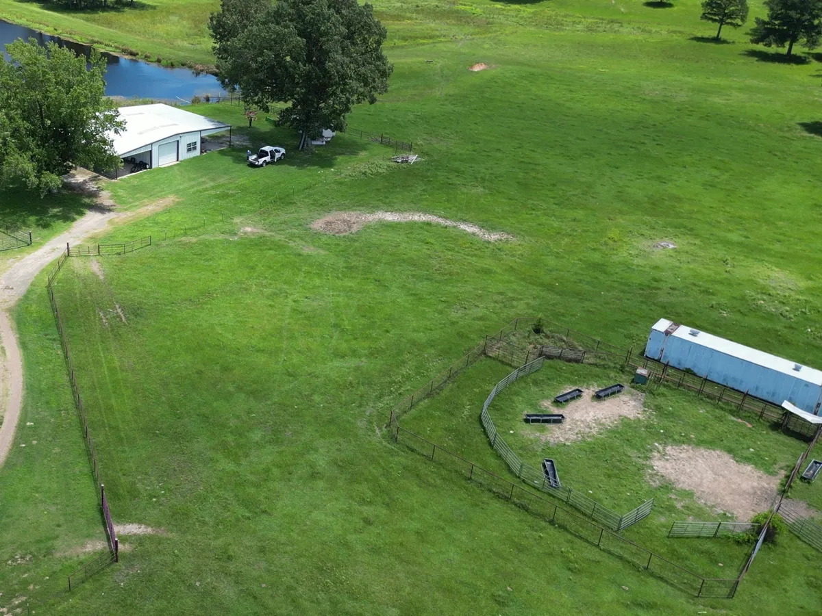 152 acres with 2700 sq. ft. home Annona TX Red River County Hunting