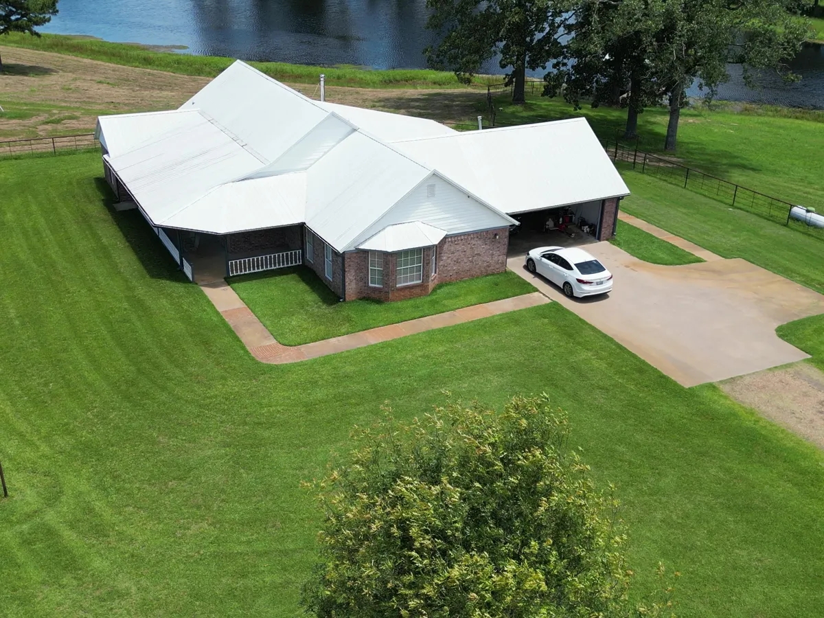 152 acres with 2700 sq. ft. home Annona TX Red River County Hunting