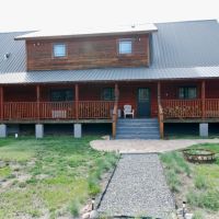 Luxurious Mountain Log Home images 4