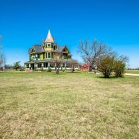 Amazing Victorian Home and Horse Property images 3