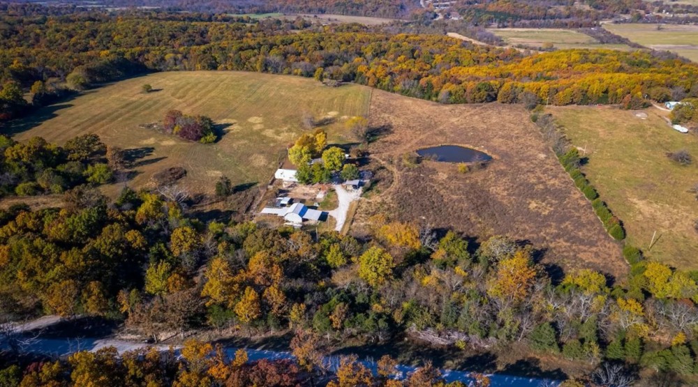 Secluded Ozark Farm With Home Outbuildings Osage Fork Gasconade River Frontage And Livestock Infrastructure featured image
