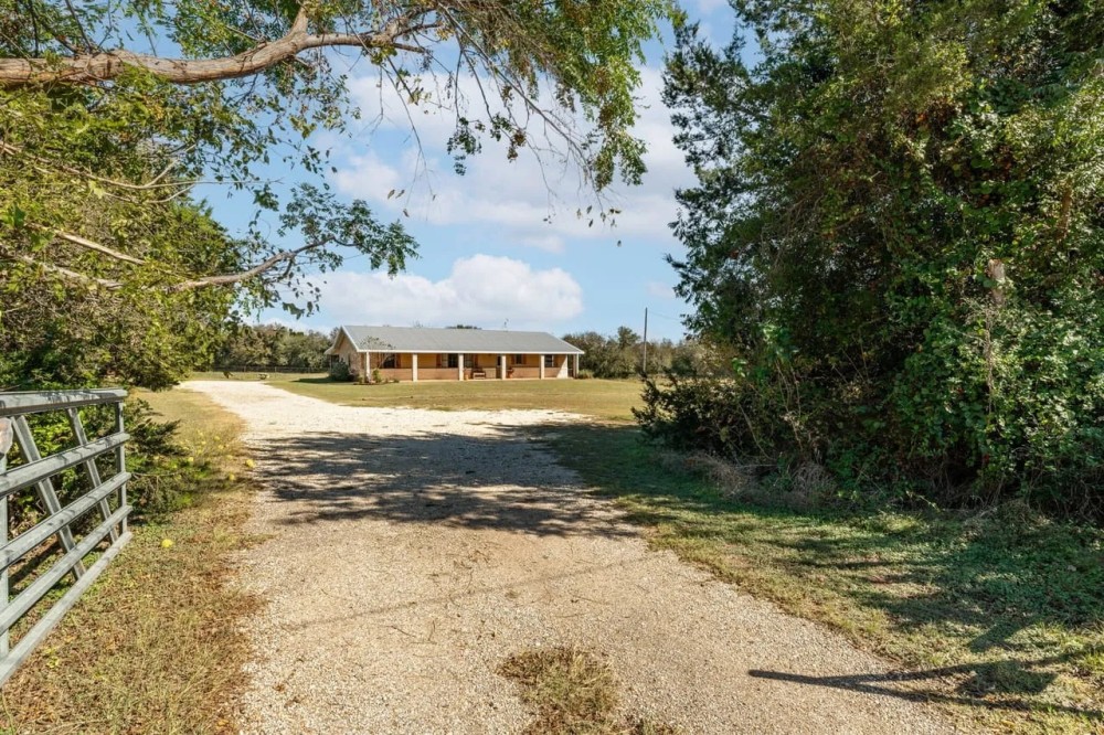 Burro Creek Ranch 126 Acres featured image
