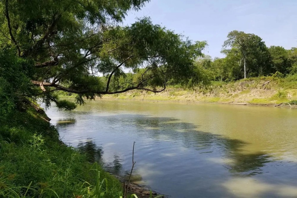 Trinity River Frontage - 1.28 Acres featured image