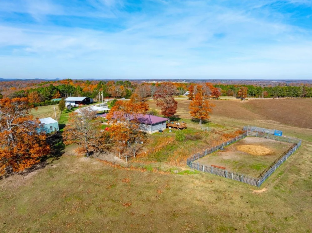 3 Bed 2 Bath Home on 46 - Acre working cattle farm Melbourne Arkansas featured image