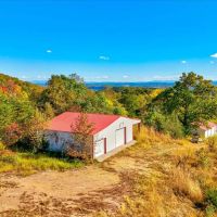 51-Acre Dream Estate in Mooresburg Unrestricted images 2