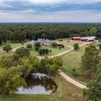 Luxury Horse Ranch with Lighted Roping Arena images 5