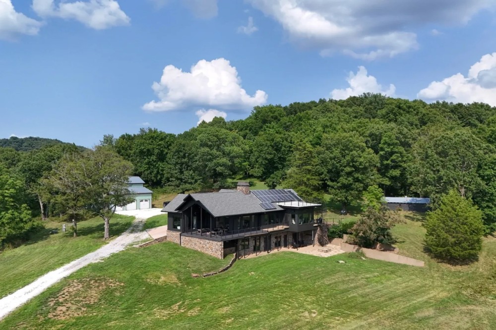 Luxury Home and 224 Acres of Farmland for Sale in Winslow AR featured image