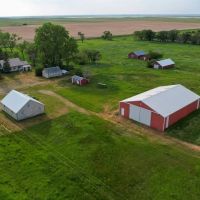 Sully County Acreage and Buildings