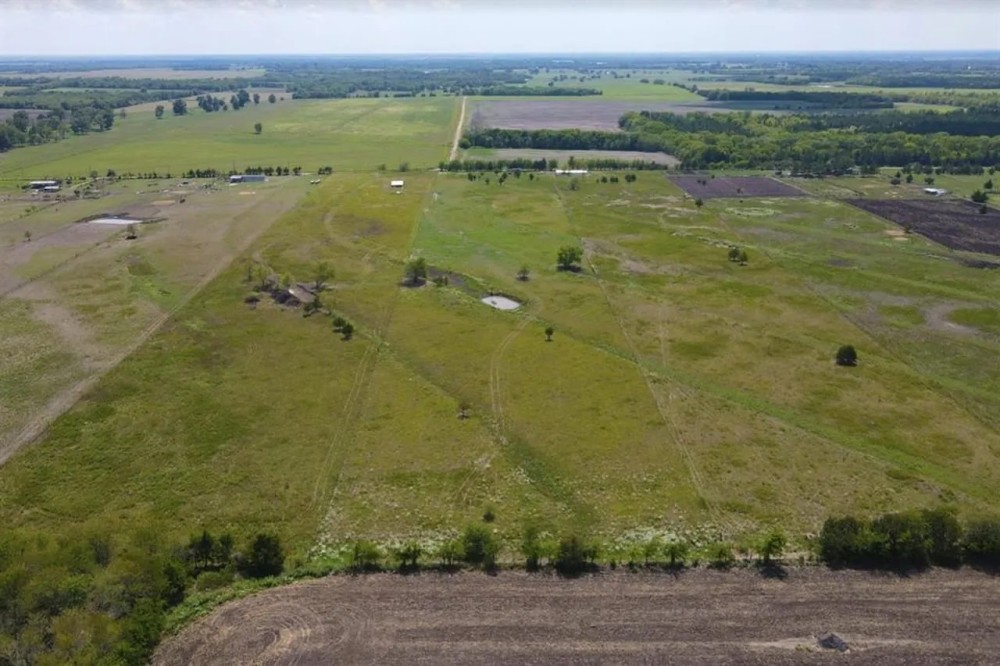871 County Road 15190 Blossom TX 75416 featured image