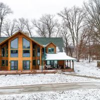 Eagles Nest Log Cabin - Beautiful 6 557 Log Home For Sale - Rochester Indiana - Fulton County images 2