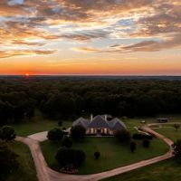 Luxury Horse Ranch with Lighted Roping Arena images 2