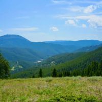 Prominent Pioneer Ridge Acreage