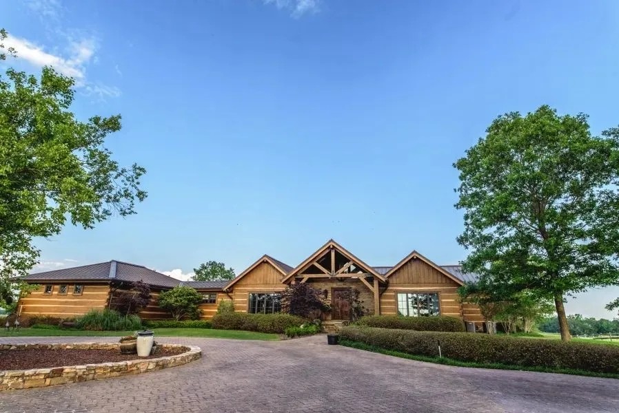 Prairie Oaks Ranch - 4 490 acres featured image