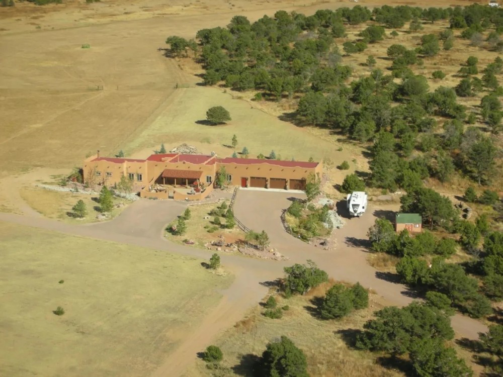 Red Canyon Equestrian Estate featured image