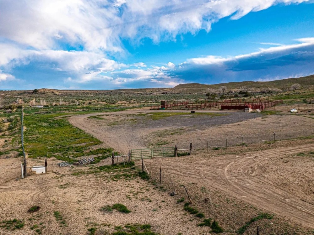 Off-Grid Land for Sale in Western Colorado With Corrals featured image