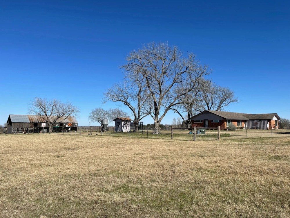 12 acres Home Barn Weimar TX Fayette County featured image