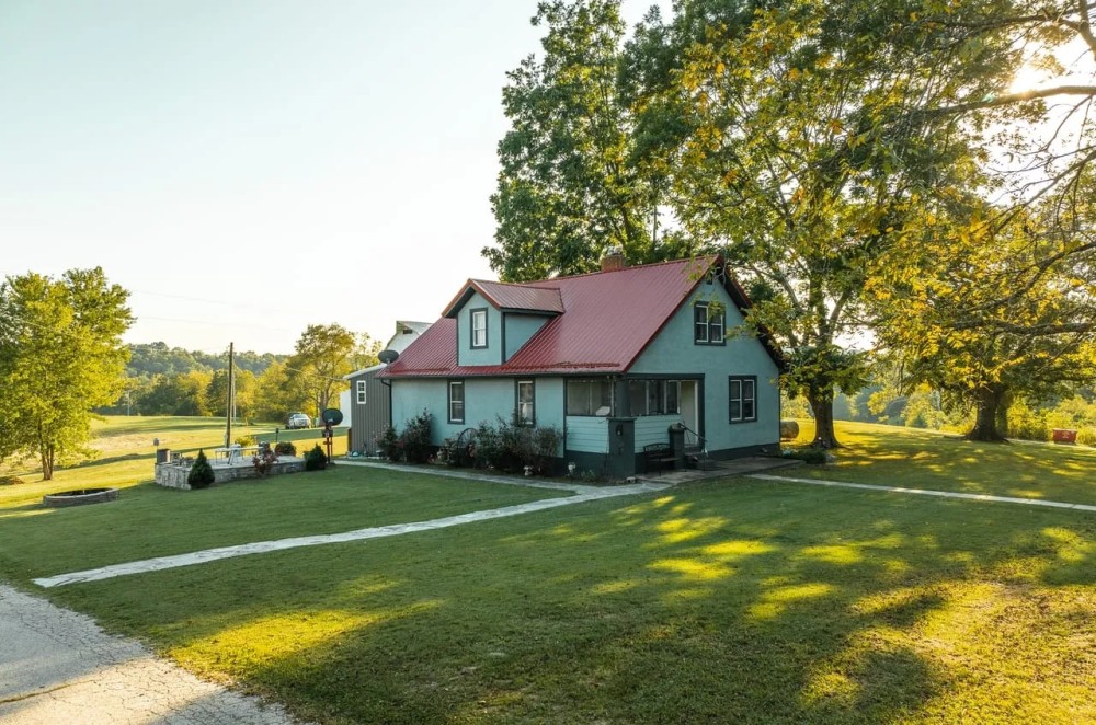 Farmhouse acres by the Gasconade featured image