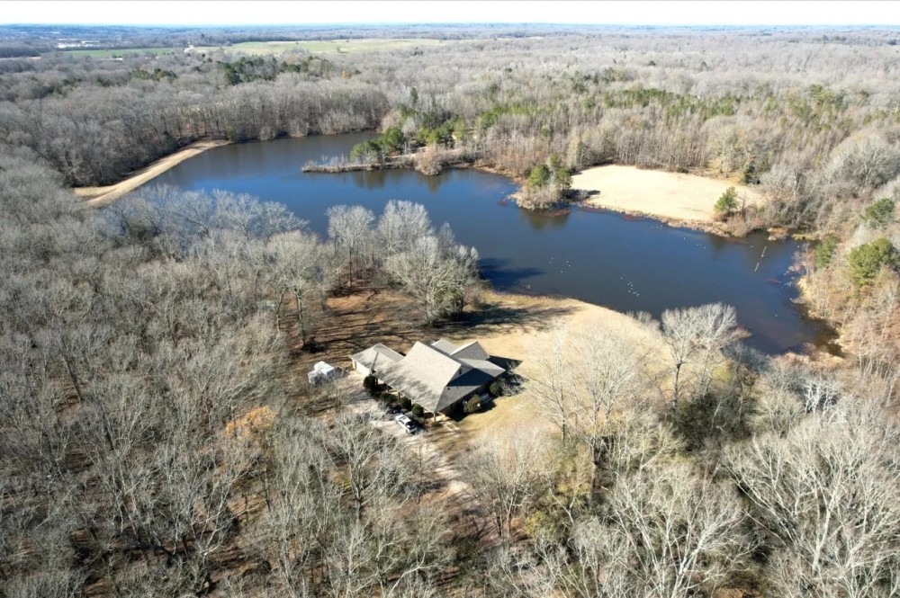 160 Acres with a Home in Hinds County at 5405 HWY 467 in Edwards MS featured image