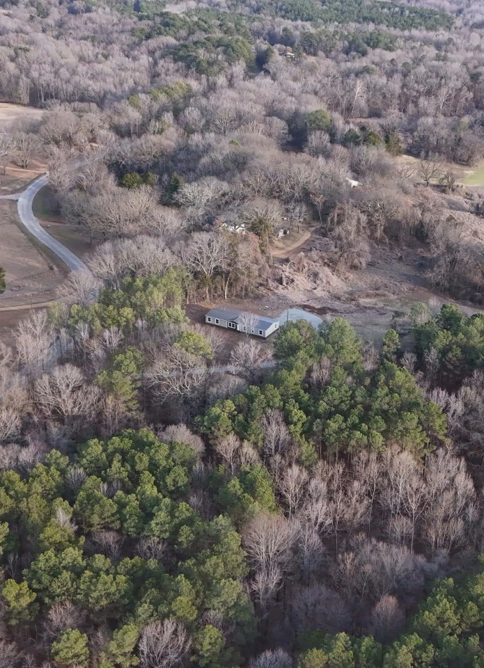 A Home On 12 Acres in Grenada County MS featured image
