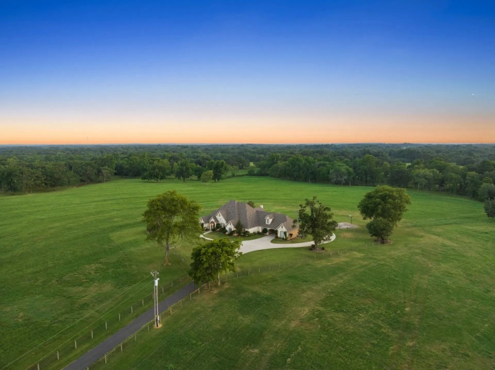 Immaculate Ranch Retreat featured image