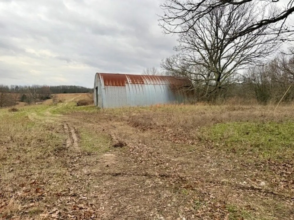 229.9 Acres Timber Pasture Electric Drilled Well Hay Barn Douglas County featured image