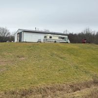 25 acres Barn w living quarters images 2