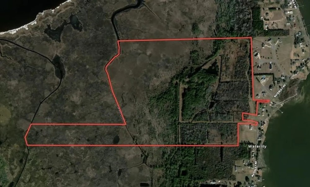 122.74 acres of Recreational and Residential Land For Sale in Currituck County NC featured image
