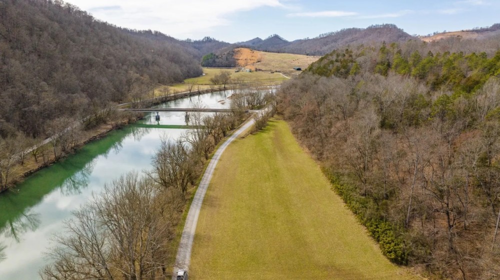 ONLINE-ONLY AUCTION CLINCH RIVERFRONT UNRESTRICTED LAND featured image